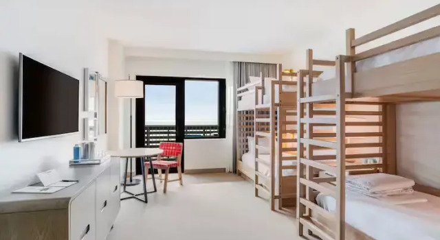 Двухместный номер Standard с балконом и с видом на залив The Lodge at Gulf State Park, A Hilton Hotel