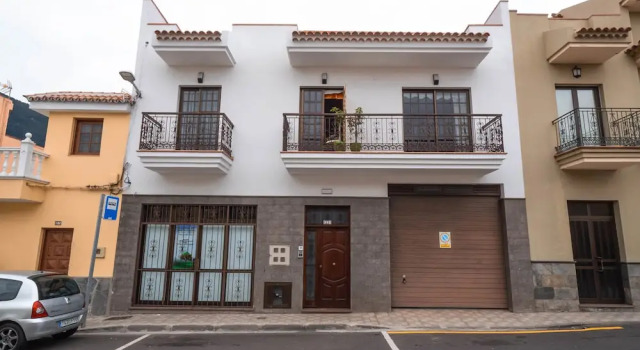 Canary Bio Hostel Tenerife, Book Hotel Hotels in Tenerife with Parking, Parking