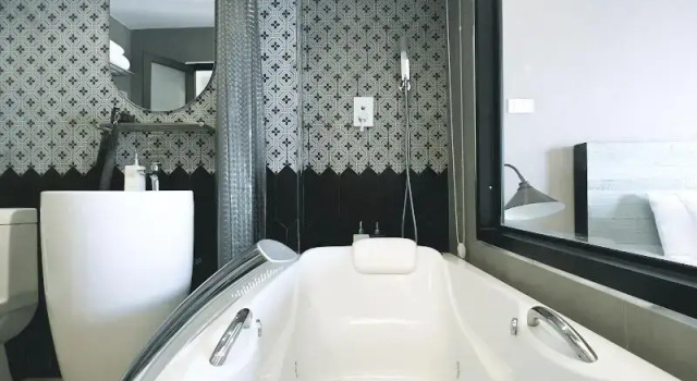 Двухместный номер Deluxe c 1 комнатой с балконом Amphawa Nanon Hotel
