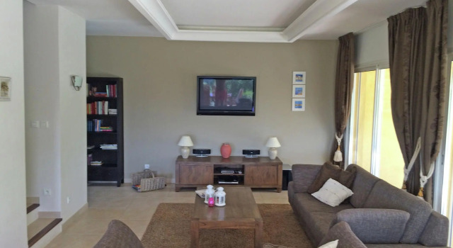 Villa in Le Muy with Private Pool and Lake, Забронировать Вилла Виллы Овернь-Рона-Альпы, Вилла