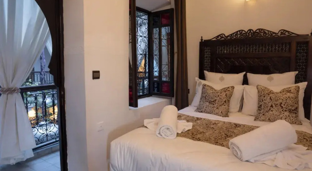 Riad OZeen, Забронировать Отель Отели Марракеш-Тенсифт-Эль-Хауз с парковкой, Парковка