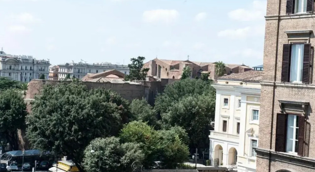 Florian Rooms Guest House, Забронировать Отель Отели Рима с завтраком, рядом с Универмаг La Rinascente, Завтраки