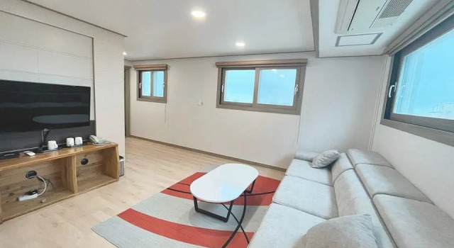 Люкс J2 Family Hotel Jeju