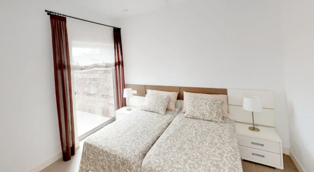 Luxury BKM in Playa del Duque, Book Villa Hotels in Tenerife with Parking, Parking
