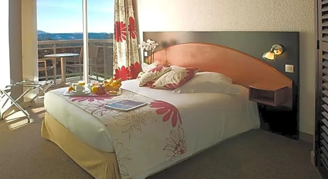 Одноместный номер Superior с балконом и с красивым видом из окна Hôtel Du Baou