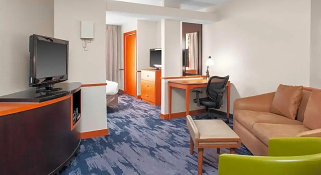 Студия Fairfield Inn and Suites Flint Fenton