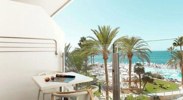 Семейные апартаменты с балконом и с видом на море Sunwing Arguineguin Seafront