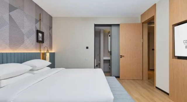 Люкс Deluxe Country Inn & Suites by Radisson Hotel (Pingyao Gucheng)