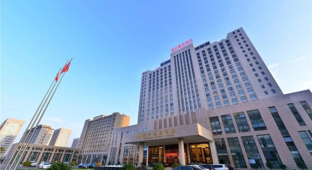 Xuchang Shenghe Lijing Hotel, Book Hotel Hotels in Xuchang with a Pool, Swimming Pool