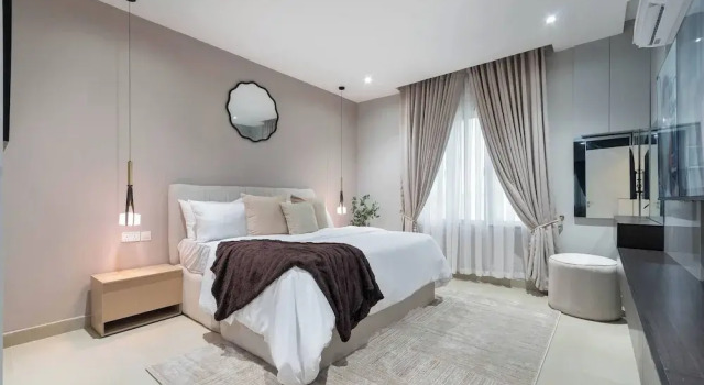 Chic Waterfront 2BR in Lekki Phase 1 - 5 Star Apt, Prenota Appartamento Hotel a Eti-Osa con parcheggio, Parcheggio