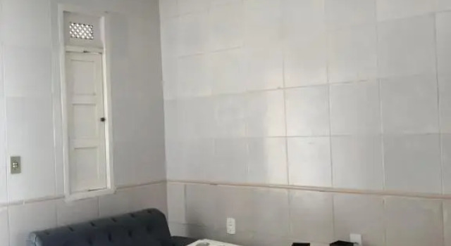 Casa em residencial, mobiliada para temporada.