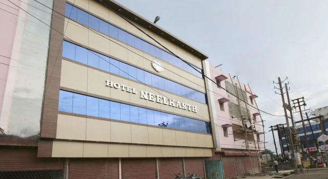Oyo 37676 Hotel Neelkanth, Забронировать Отель Отели штата Махараштры 3 звезды, 3*