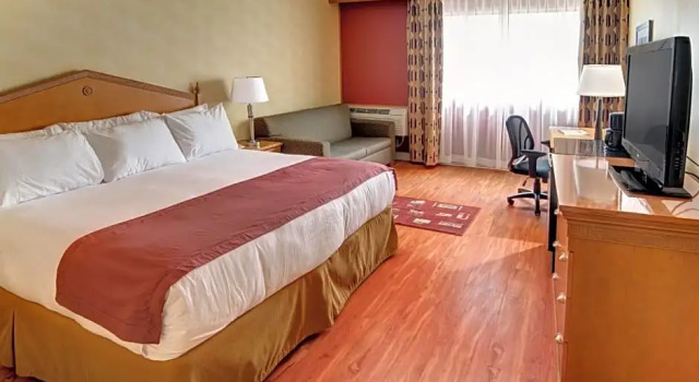 Двухместный номер Standard Ramada by Wyndham Toms River