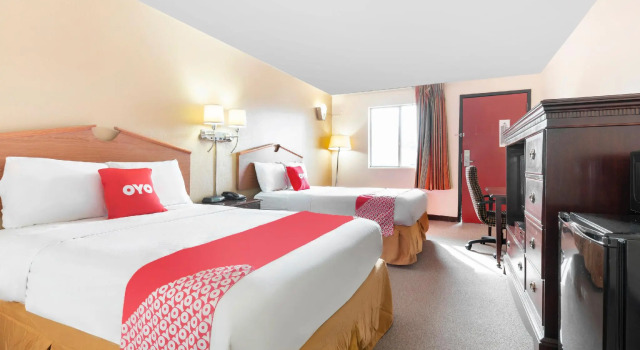 Четырёхместный номер Standard OYO Hotel Tulsa International Airport