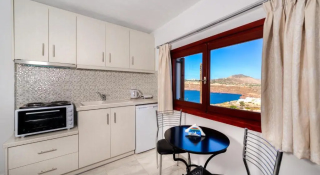 Апартаменты Deluxe с 2 комнатами с видом на море Aspalathos Suites