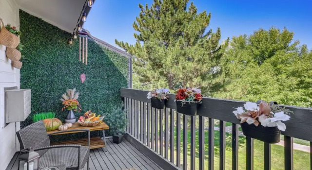 Апартаменты 1 Mi to Dtwn: Condo w/ Pool Access in Castle Rock