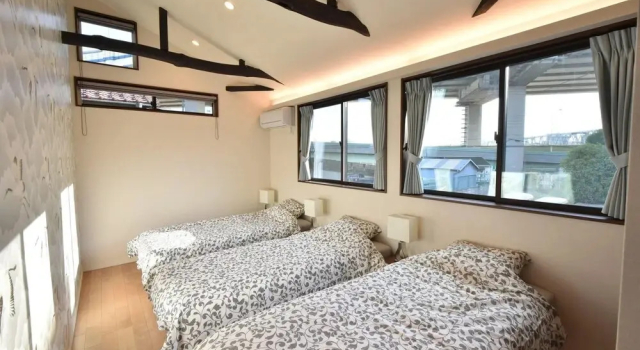 world travelers House Hikari