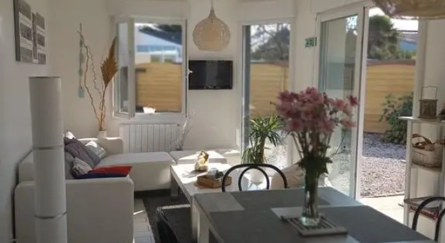 Коттедж Maison tout confort au calme à 300m de la mer et du GR34 avec jardin