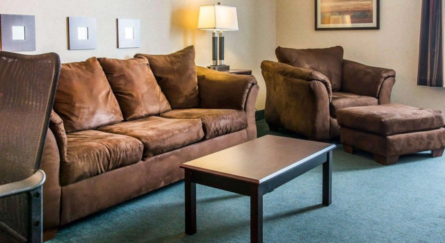 Quality Inn & Suites, Book Hotel Hoteller i Escanaba med pool, Swimmingpool