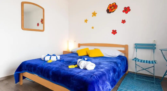 Апартаменты c 1 комнатой с видом на море Apartments and Room Lora