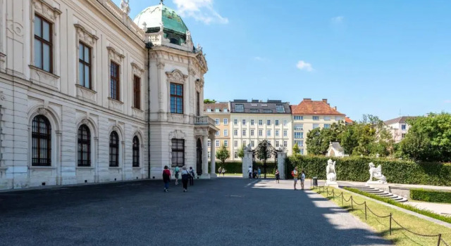 Taste the city life from the Prinz Eugen studio, Rezervovat Hotel Hotely v Vídeň s parkováním, Parkování