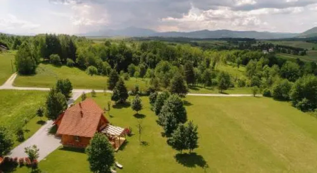 Holiday Homes Vita Natura, Varaa Hotelli Rakovica Karlovac county