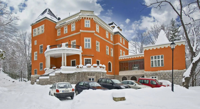 Pałac Paulinum, Забронировать Отель Отели Еленя-Гура 3 звезды, 3*
