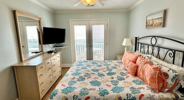 Номер Standard Boston Commons 102 3 Bedroom Condo by RedAwning