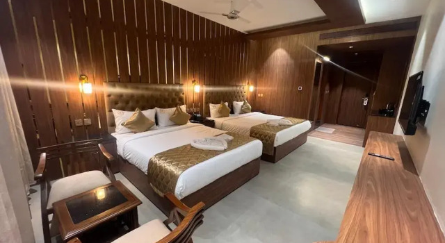 Люкс Deluxe Hyders Mahal & Hotel