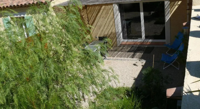 Коттедж Les Karakis, piscine au sel, jardin 5000m2
