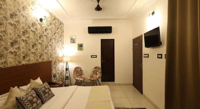Hotel Ramgarh Palace