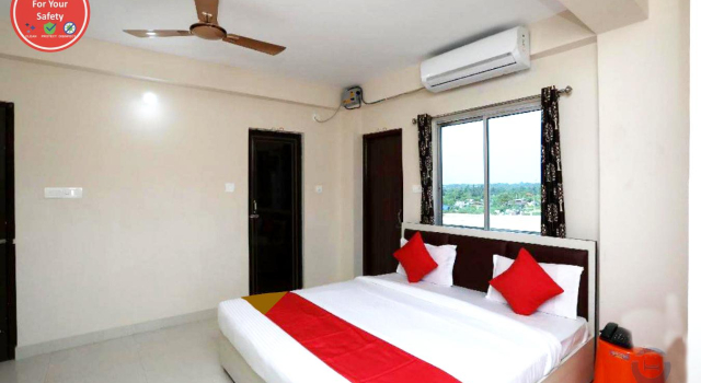 Camera quadrupla Deluxe con vista sulla città Goroomgo Grand Resort Puri