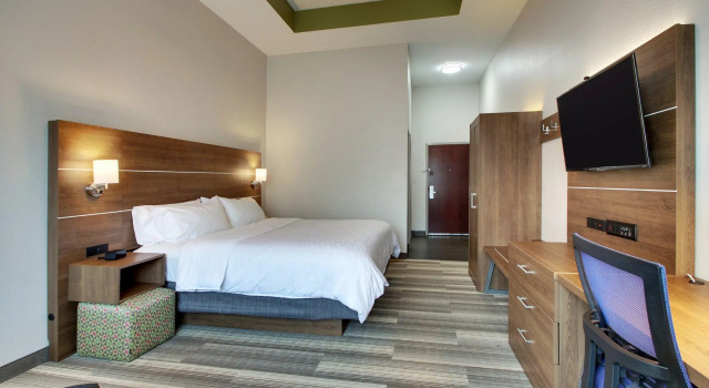 Двухместный номер Standard Holiday Inn Express & Suites Laurel by IHG