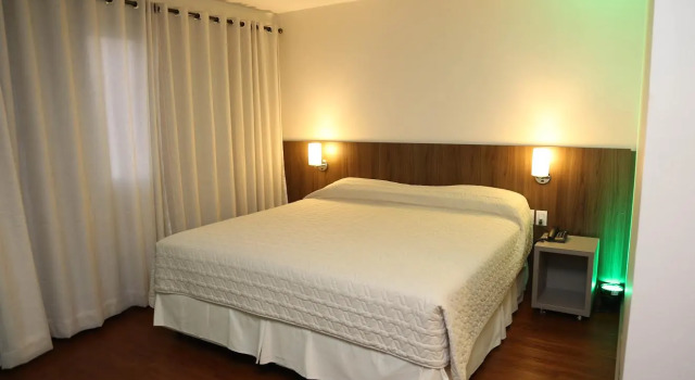 Hotel Dom Rafael Express, Забронировать Отель Отели в центре Санта-Мария, в центре