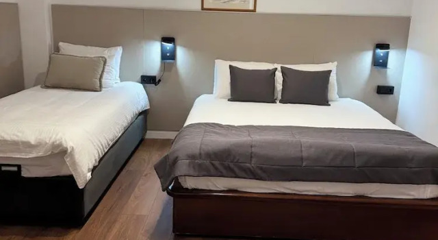 Четырёхместный номер Superior Hotel Astra
