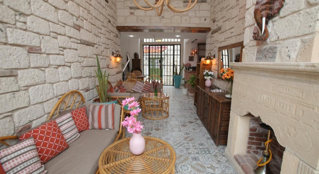 Thera Alaçatı Otel, Rezerwuj Hotel Çeşme Izmir