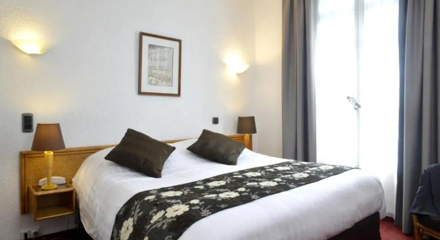 Hôtel Angleterre, จอง โรงแรม เกรโนเบิล Grenoble Area