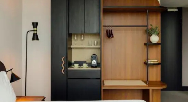 Кровать в общем номере Crowne Plaza Adelaide Mawson Lakes by IHG