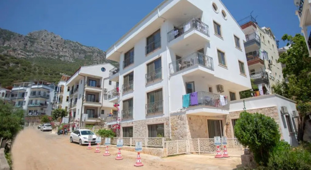 Полулюкс с видом на сад Cedrus Suites