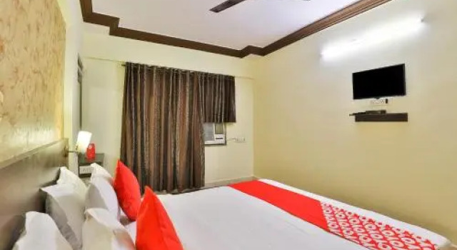 OYO 18292 Hotel Ashoka International, Rezerwuj Hotel Hotele w Gujarat ze śniadaniem, Śniadanie