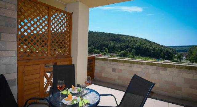 Апартаменты с балконом Salt Hill Apartmanok