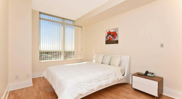 Mississauga Furnished Apartments, Varaa Huoneisto Mississauga 