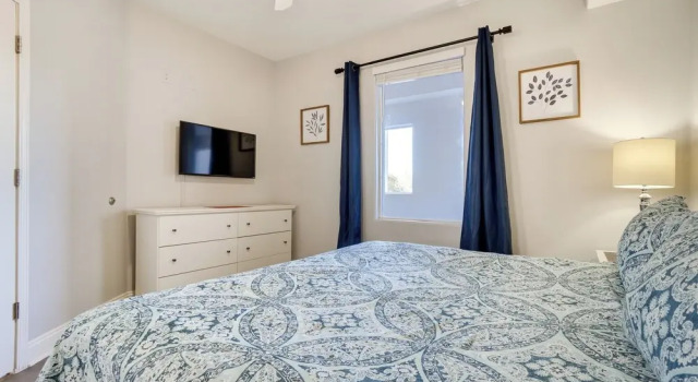 Апартаменты 1 Mi to Disney World: Lakefront Condo in Orlando!