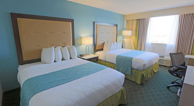 Wyndham Garden Kenosha Harborside, 预订 酒店 基诺沙 威斯康星州