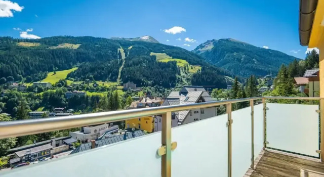 Четырёхместный номер Standard Hotel Bristol