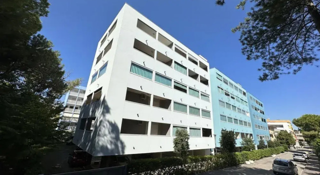 Bright Apartment Just Steps From the Beach