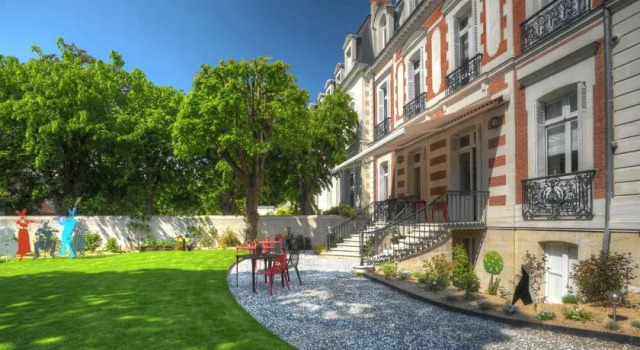 Suites Béranger, Забронировать Отель Отели Тура 4 звезды, рядом с Hotel Goüin Museum, 4*