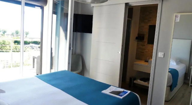 Двухместный номер Standard с видом на море Hôtel de la Vierge Noire