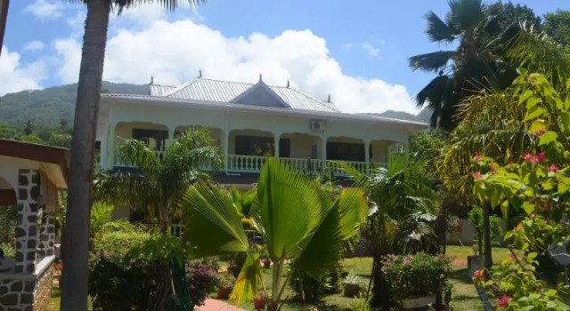 Green Palm Self Catering, Book Apartment Hotels in Mahe with Parking, Parking