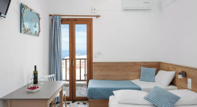 Двухместный номер Standard с балконом Spiros-Soula Family Hotel & Apartments